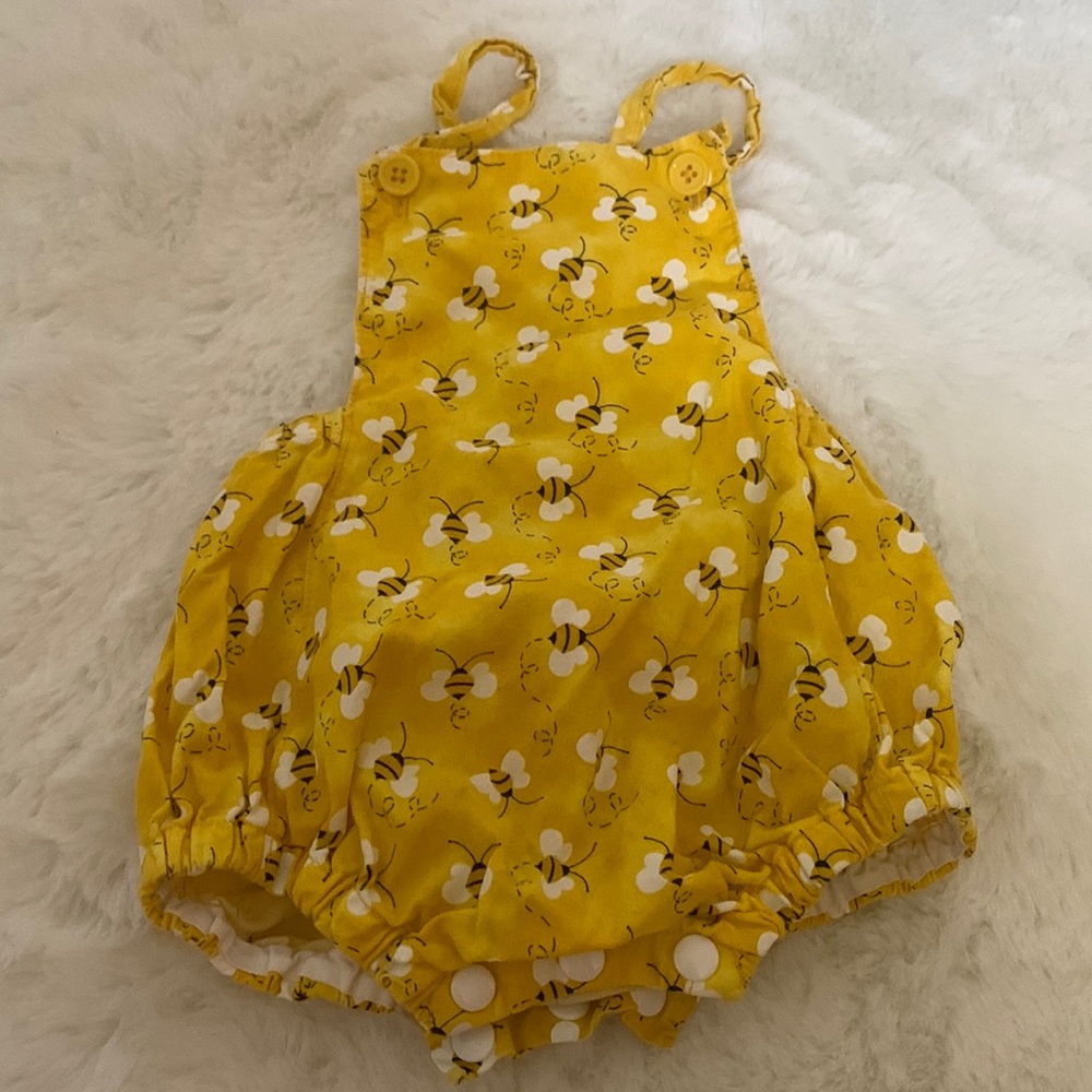 Baby girl bee outfit